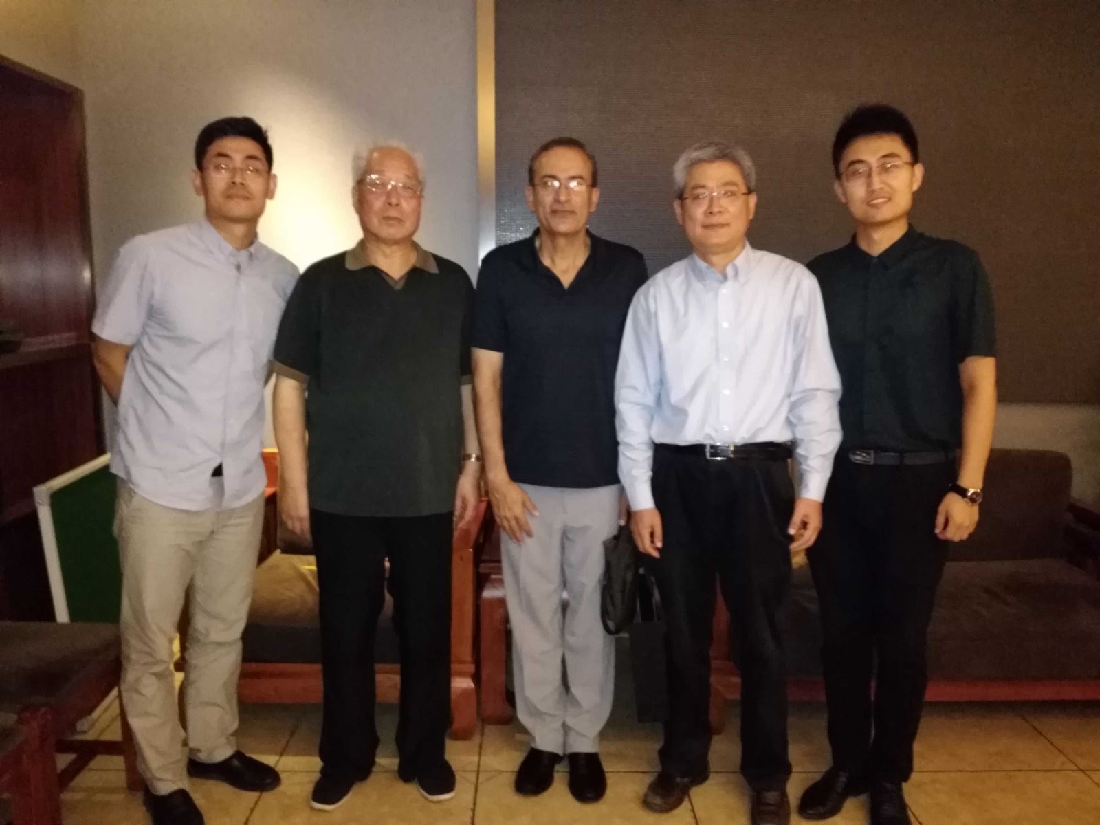 微信图片_20180709154921_副本.jpg